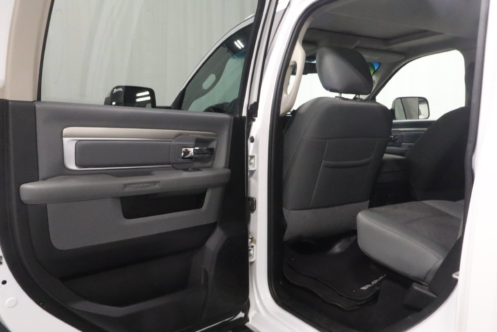 Used 2019 RAM 1500 Warlock AWD/4WD image 10