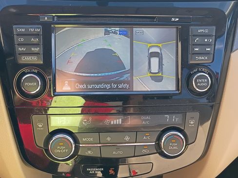 Used 2016 Nissan Rogue SV w/ SV Premium Package AWD/4WD image 21