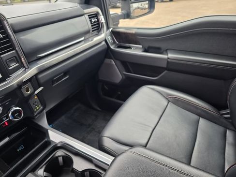 Used 2024 Ford F250 Lariat AWD/4WD image 32