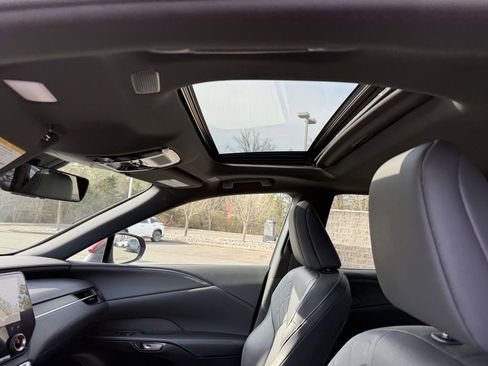 Used 2024 Lexus RX 350 Premium w/ Accessory Package (Z1) image 21