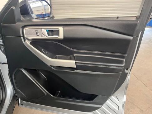 Used 2023 Ford Explorer Limited w/ Equipment Group 301A image 12