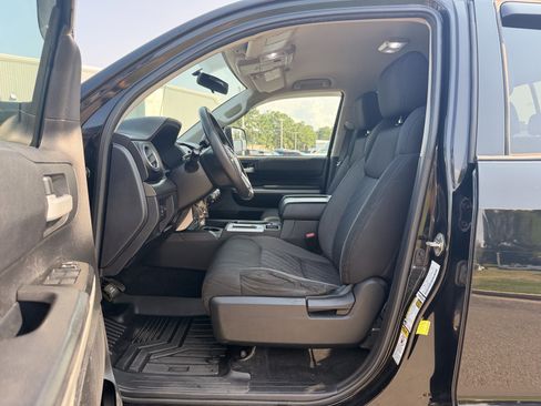 Used 2017 Toyota Tundra SR5 AWD/4WD image 14