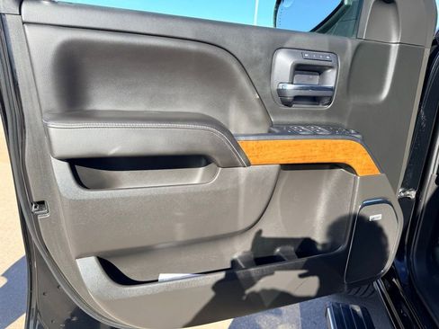 Used 2018 Chevrolet Silverado 1500 High Country image 20