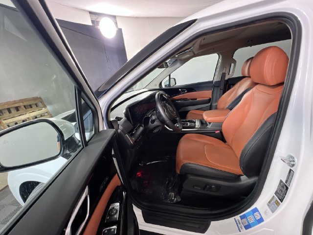 Used 2024 Kia Carnival SX Prestige FWD image 14