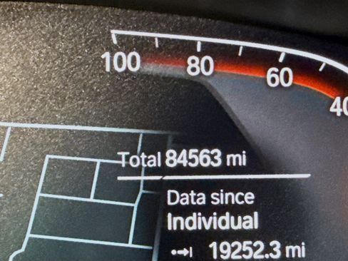 Used 2021 BMW 540i w/ Premium Package image 16