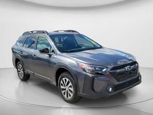 Used 2024 Subaru Outback Premium image 2