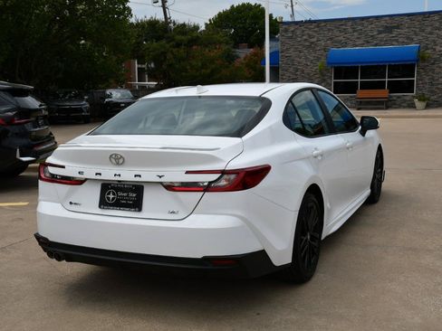 Used 2026 Toyota Camry SE FWD image 6