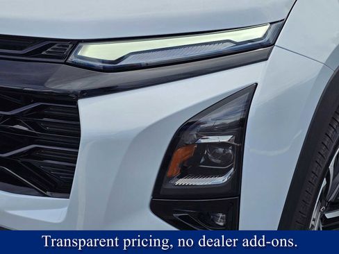 New 2026 Chevrolet Equinox RS w/ Convenience Package III FWD image 3
