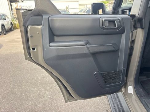 Used 2025 Ford Bronco Outer Banks AWD/4WD image 12