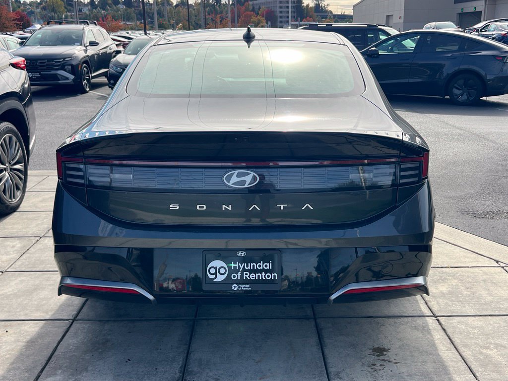 Certified 2025 Hyundai Sonata SEL FWD image 8