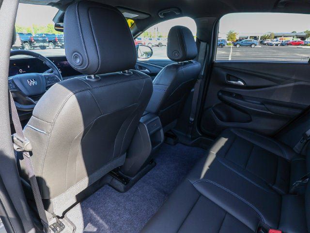 Used 2025 Buick Envista Sport Touring w/ Convenience I Package FWD image 25