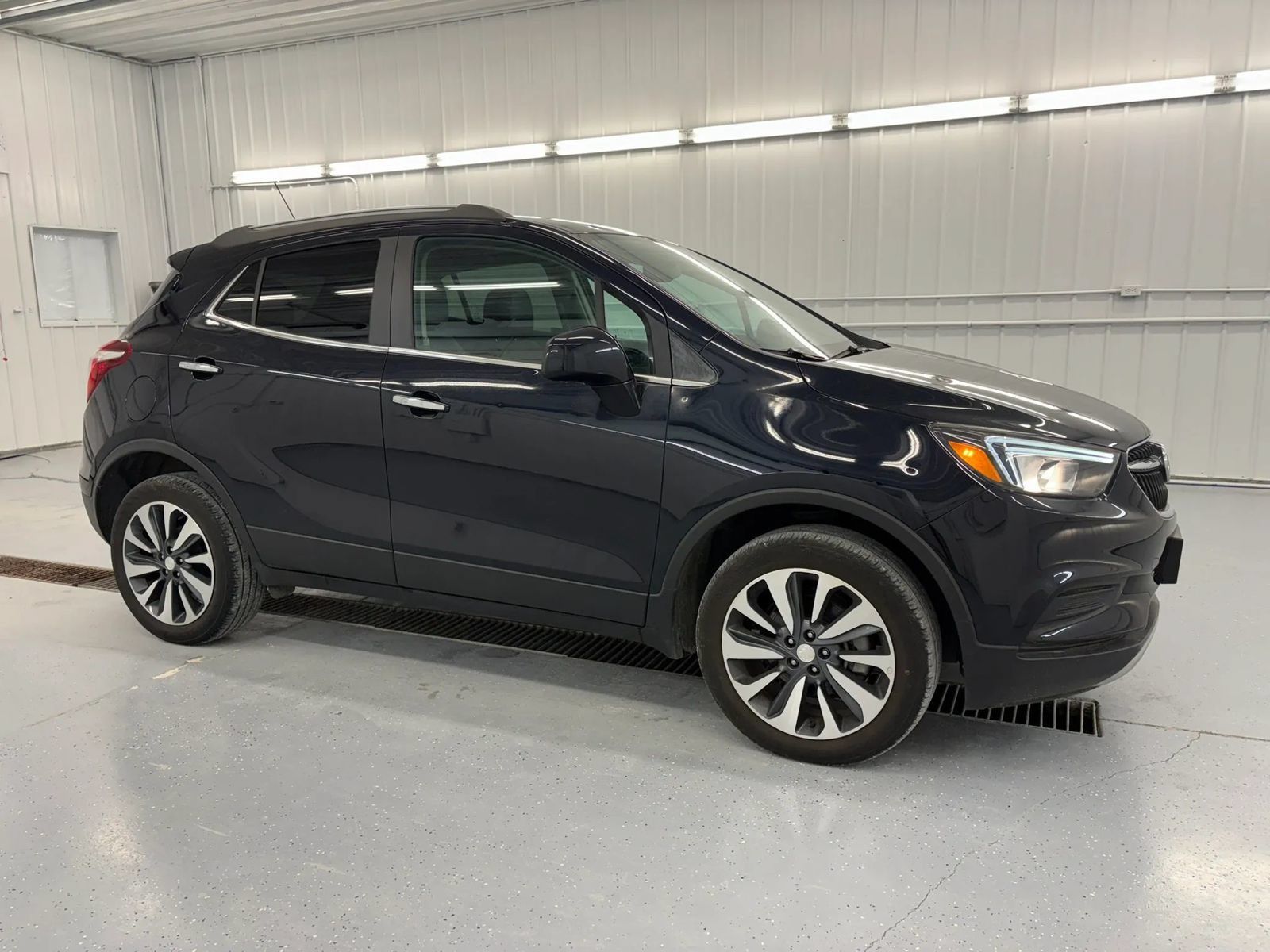 Used 2022 Buick Encore Preferred AWD/4WD image 14