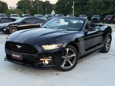 Used 2015 Ford Mustang Convertible w/ Equipment Group 051A RWD image 3
