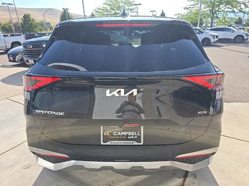 New 2025 Kia Sportage LX image 5