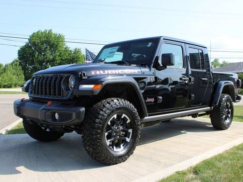 New 2026 Jeep Gladiator Rubicon w/ Steel Power Dome Hood Package AWD/4WD image 9
