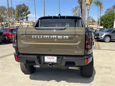 New 2026 GMC Hummer EV 4x4 Crew Cab image 3