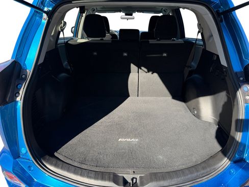 Used 2017 Toyota RAV4 XLE image 17