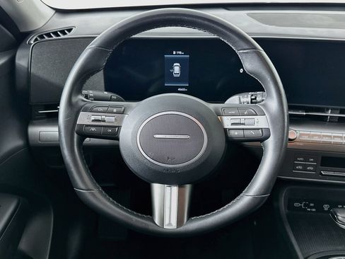 Used 2025 Hyundai Kona SEL FWD image 18
