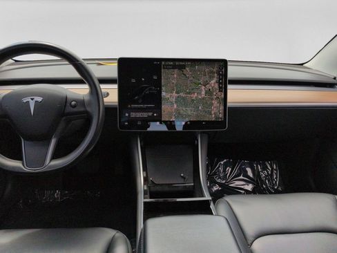 Used 2018 Tesla Model 3 Mid Range RWD image 16