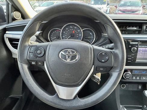 Used 2015 Toyota Corolla LE image 19