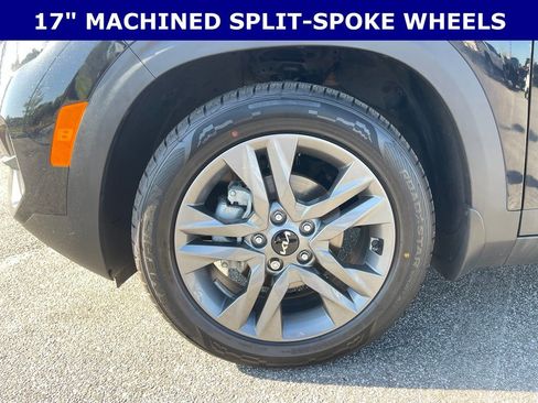 Used 2023 Kia Seltos S w/ Navigation Package FWD image 5