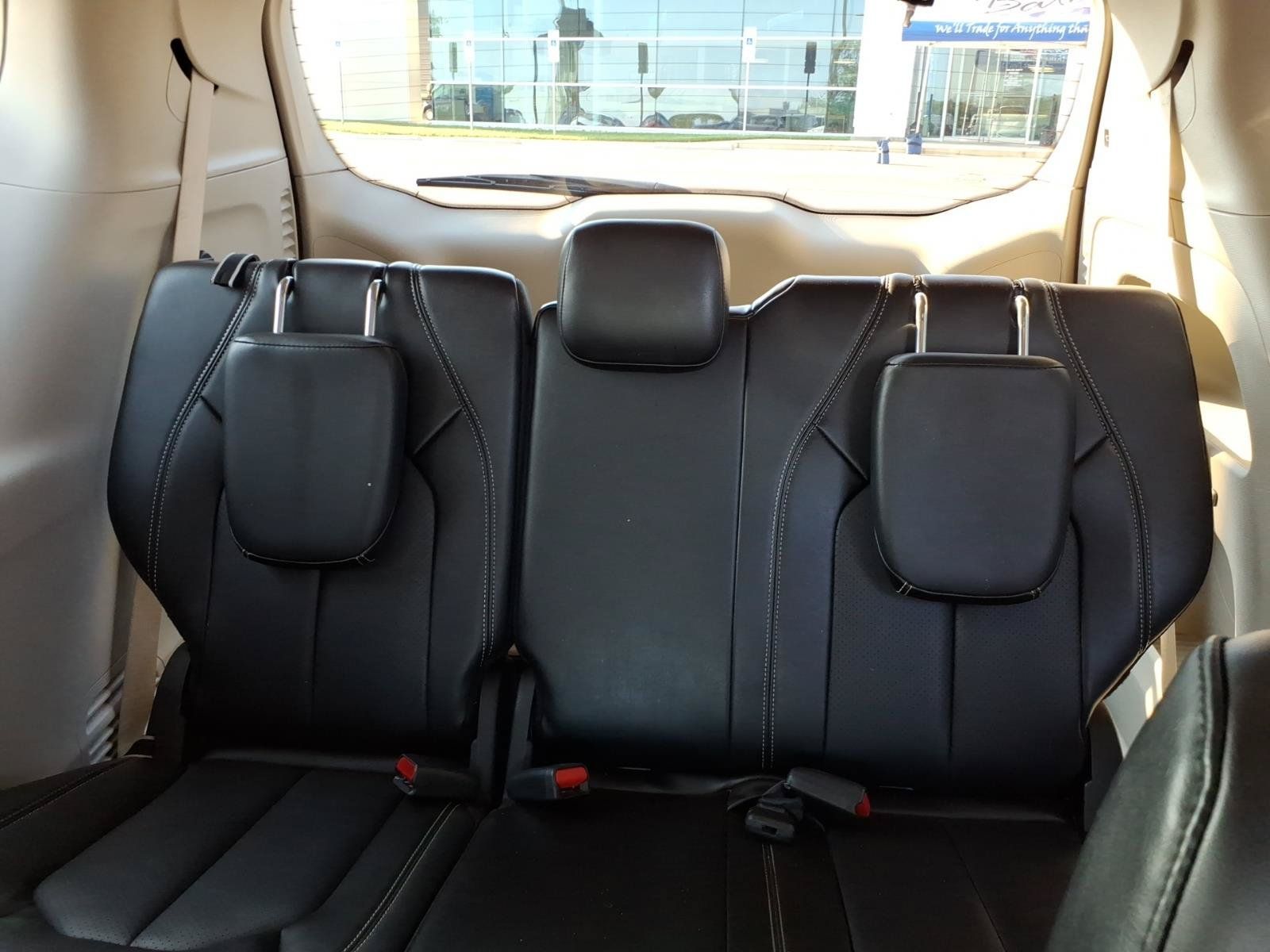 Used 2024 Chrysler Pacifica Touring-L FWD image 14