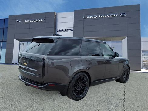 New 2026 Land Rover Range Rover SE image 5