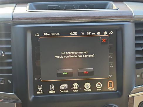 Used 2015 RAM 1500 Laramie w/ Convenience Group image 16