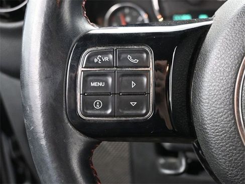 Used 2012 Jeep Wrangler Unlimited Sahara image 15