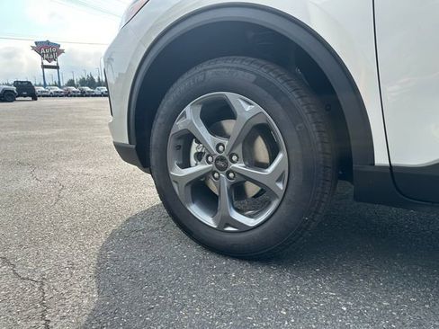 New 2025 Ford Escape ST-Line w/ Cold Weather Package image 23