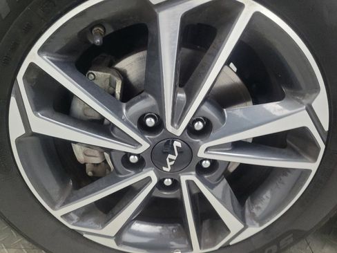 Used 2024 Kia Forte LXS FWD image 31