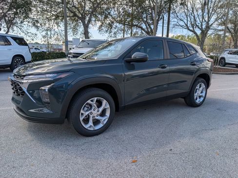 New 2026 Chevrolet Trax LS image 3