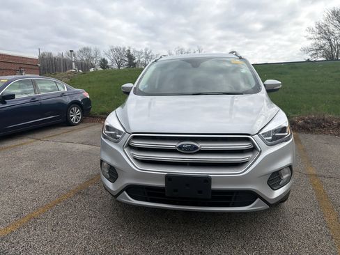 Used 2019 Ford Escape Titanium image 5