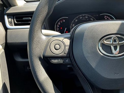 Used 2024 Toyota RAV4 LE AWD/4WD image 11