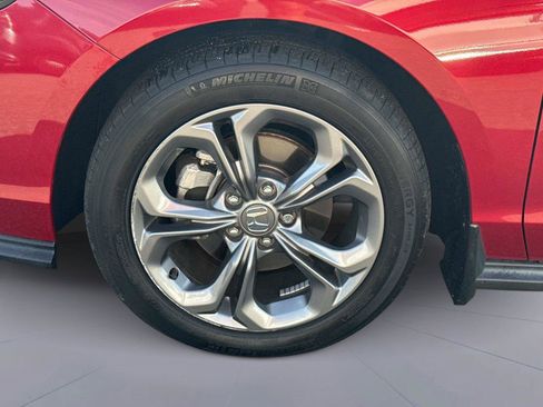 Used 2024 Honda Accord EX image 11
