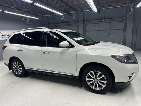 Used 2014 Nissan Pathfinder SL w/ SL Premium Package image 13