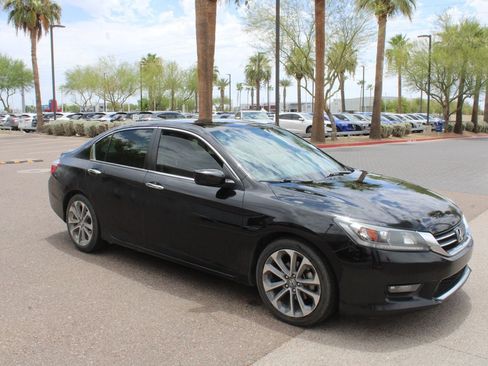 Used 2015 Honda Accord Sport image 7