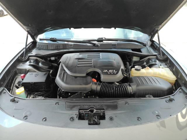 Used 2018 Dodge Charger SXT Plus w/ Quick Order Package 29J RWD image 46