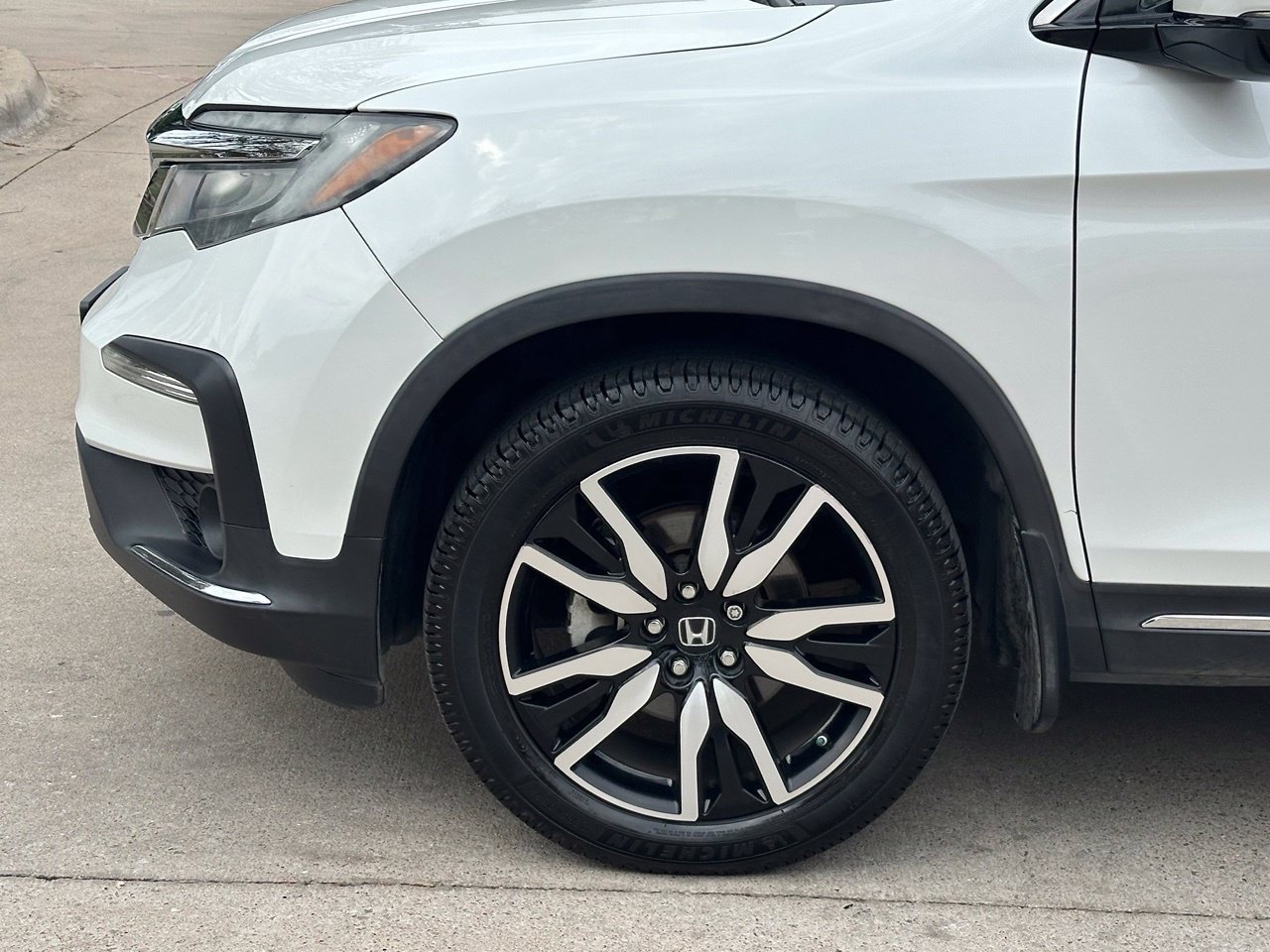 Used 2021 Honda Pilot Elite image 25