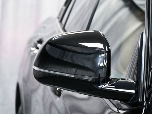 Used 2025 BMW X4 xDrive30i image 76