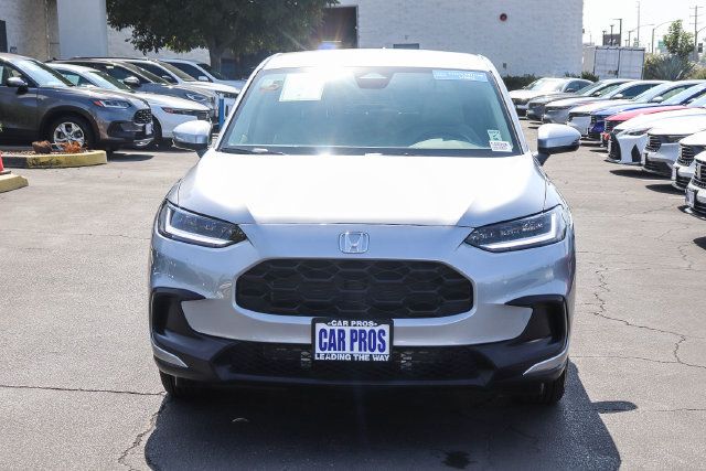 Used 2027 Honda HR-V LX image 3