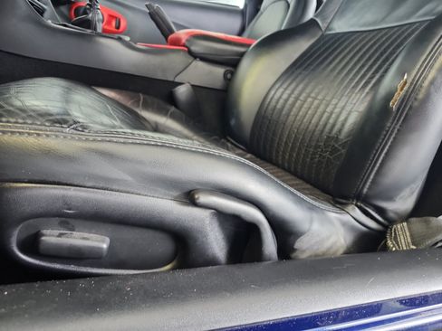 Used 2004 Chevrolet Corvette Z06 w/ Z06 Preferred Equipment Group RWD image 11