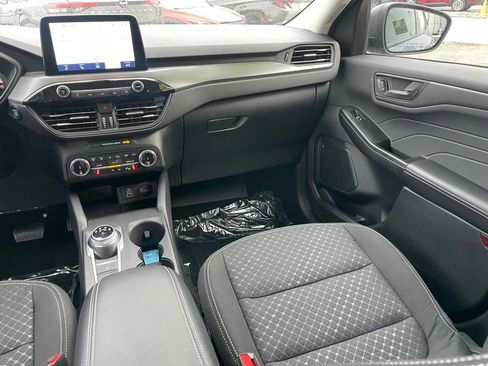 Used 2025 Ford Escape Active w/ Cold Weather Package image 9