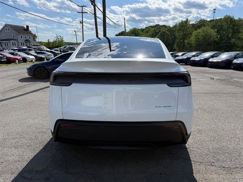 Used 2026 Tesla Model Y Long Range AWD/4WD image 4