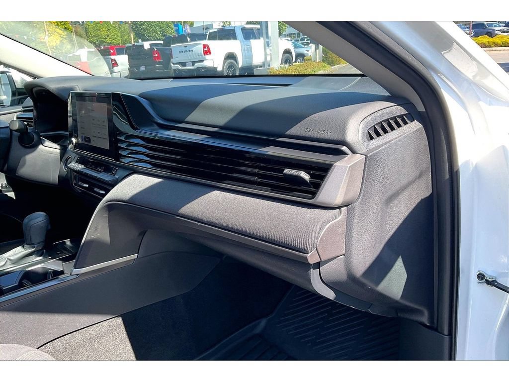 Used 2025 Toyota Camry LE w/ Convenience Package AWD/4WD image 15