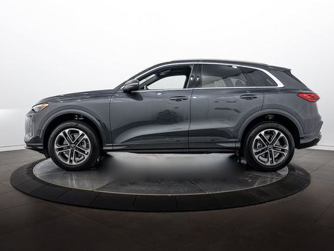 Used 2025 Audi Q5 Premium w/ Convenience Package AWD/4WD image 7