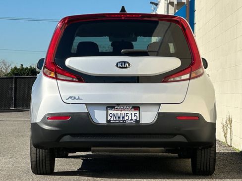 Used 2021 Kia Soul LX image 5