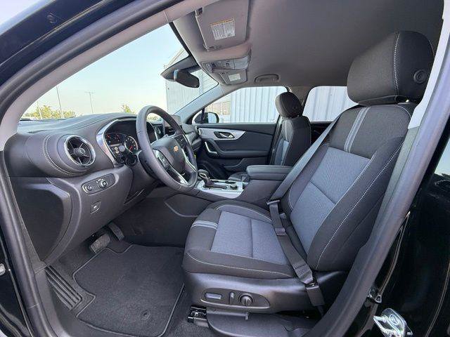 New 2026 Chevrolet Blazer LT w/ Convenience Package FWD image 6