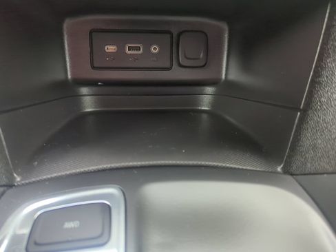 Certified 2024 Chevrolet Equinox LS w/ LS Convenience Package AWD/4WD image 26