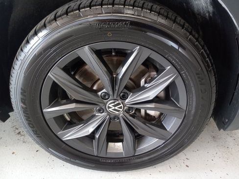 Used 2024 Volkswagen Tiguan Wolfsburg Edition FWD image 4